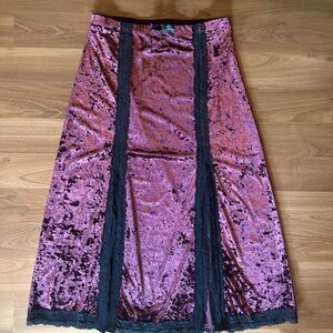 Elegant Velvet Slit Midi Burgundy Skirt with Black Lace